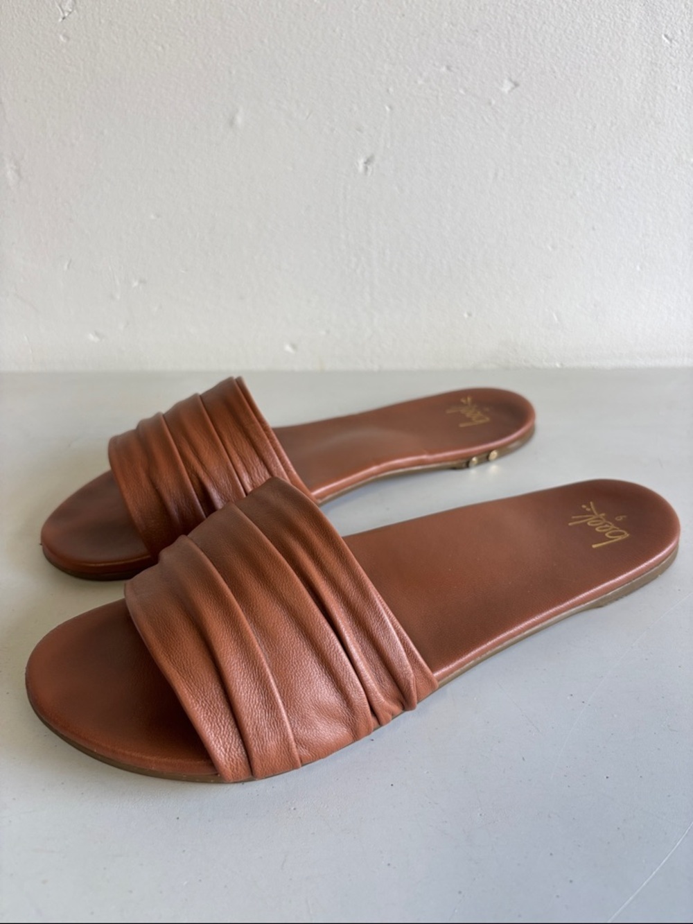 Elegant Tan Leather Slide Sandals
